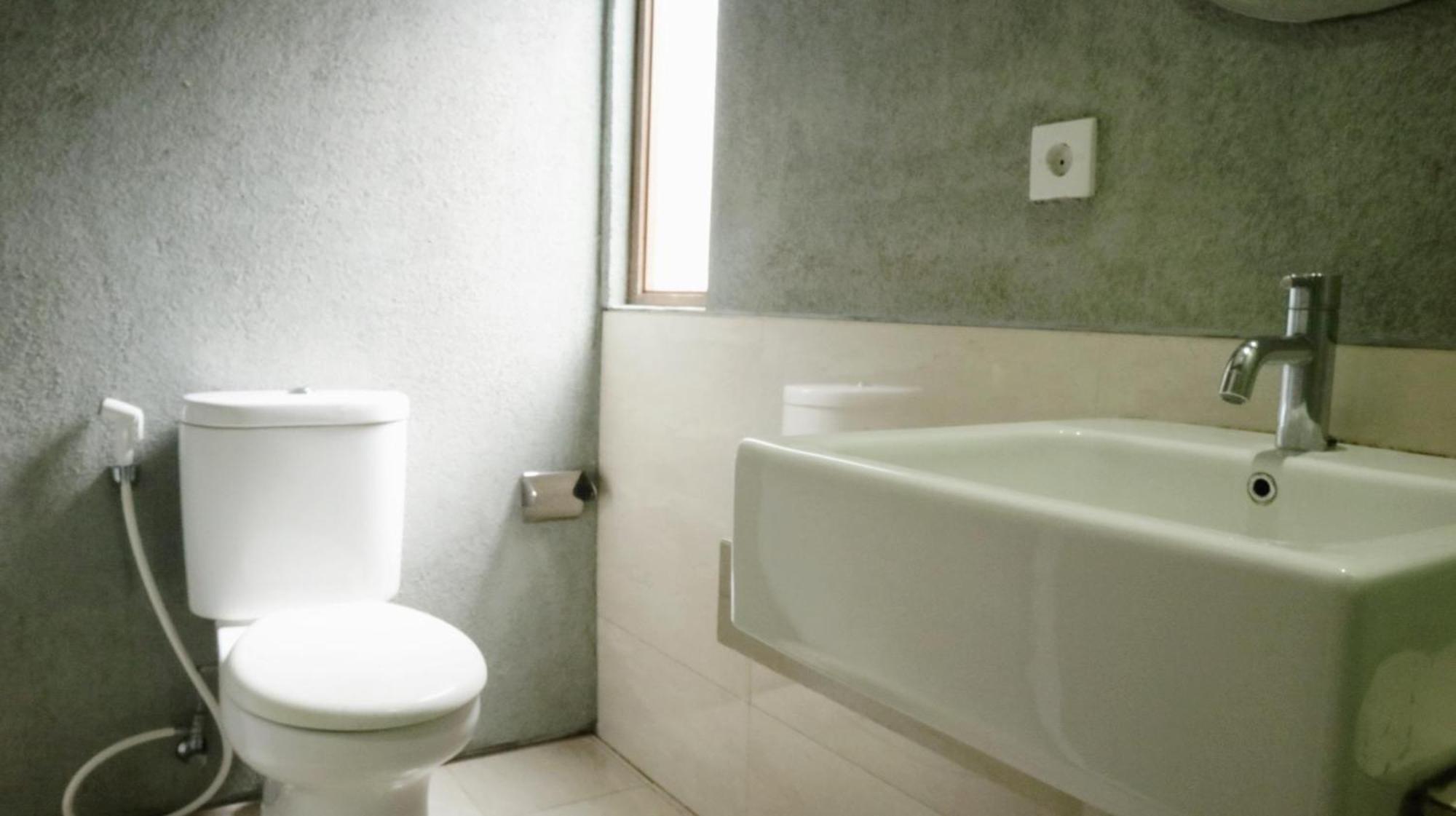 Proven Living Hotell Bandung Exteriör bild